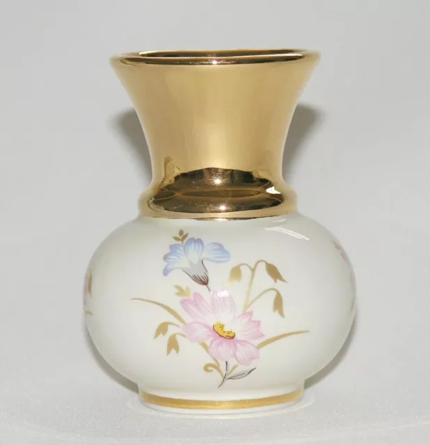Vtg Prinknash 24 carat gold decorated small bud vase 3⅛in 8cm, floral pattern