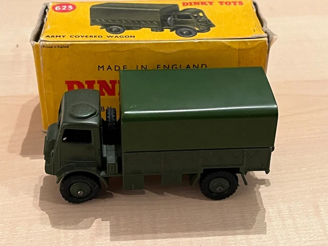 DINKY TOYS MECCANO, wagon couvert armée 623, emballage d'origine