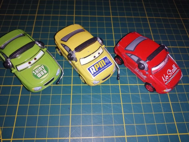 lot de  voitures cars disney pixar  mattel metal  d occasion