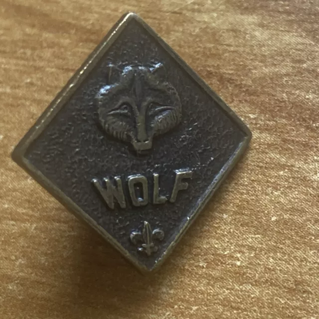 Scout Metal Badge. Wolf U.S.A.