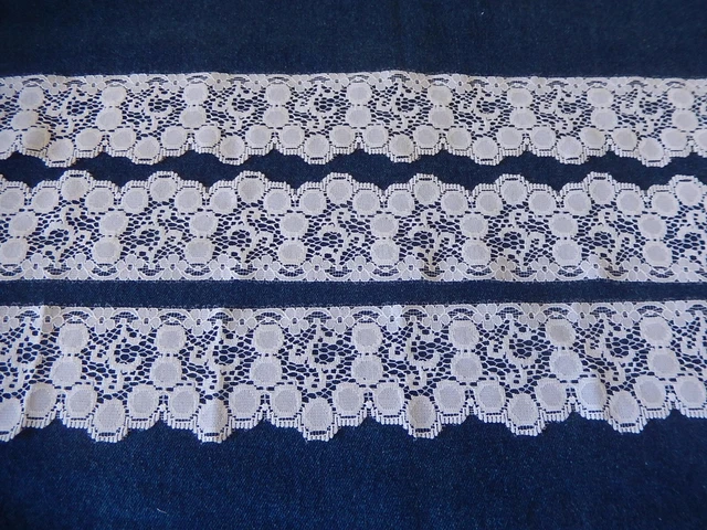 DENTELLE ANCIENNE BLANCHE : 2,50 m x 6 cm