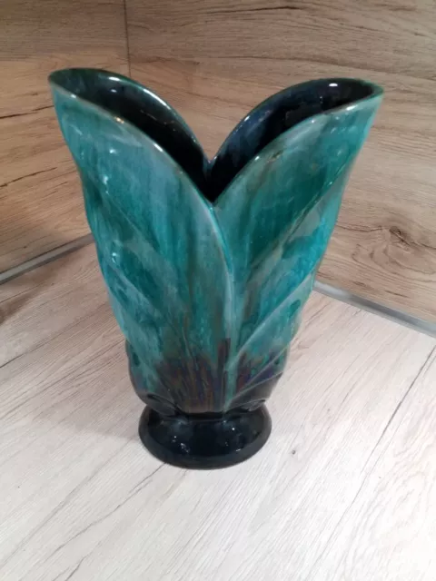 Vintage Blue Mountain Pottery Canada Open Leaf Form Drip Glaze Vase 28 cm Tall 3