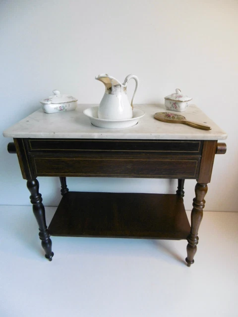 Meuble De Toilette Ancien En Fer Peint - Pour Poupée - 41 Cm Avec 3 Accessoires - Jouet Vintage