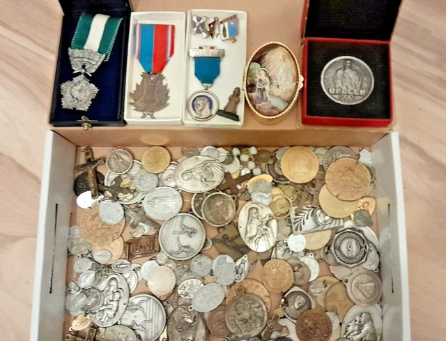 Lot De Plus De 20 Médailles Sportives Françaises - Clubs, JO, Diverses Disciplines