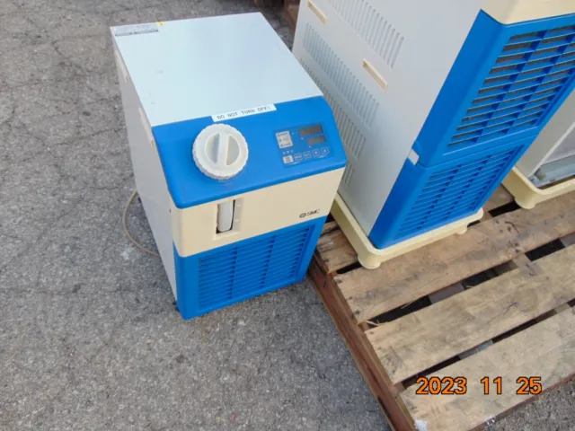 (1) SMC HRS012-A-20-B  Thermo Chiller  LOW HOURS / CLEAN