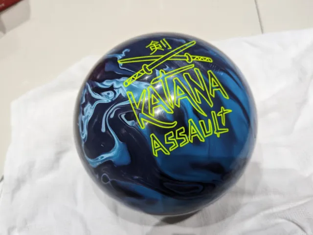Radical Katana Assault Asymmetric Bowling Ball Smoke/Black/Blue 15lb