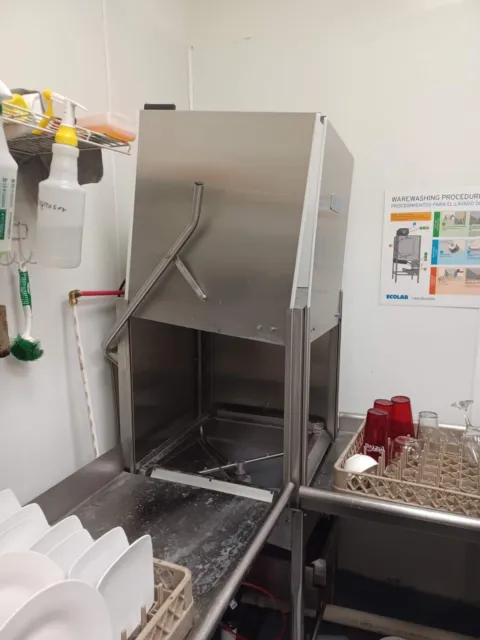 Single Rack Low Temperature Chemical Sanitizing Dishwasher