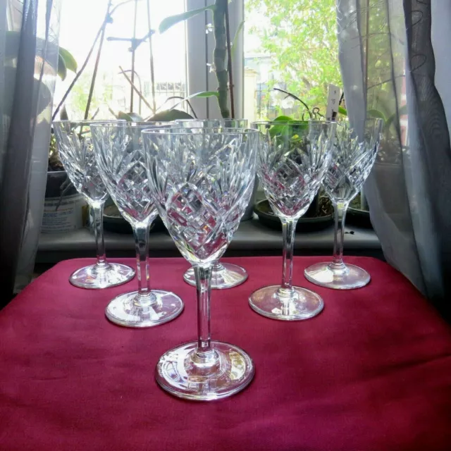 6 verres a vin en cristal saint louis modèle chantilly H 15,1 cm  Non signé L 2