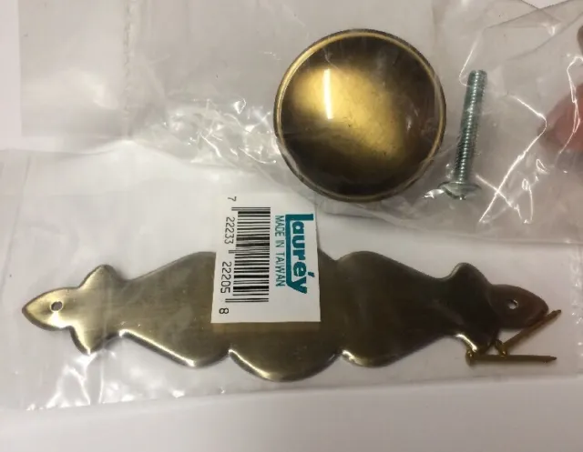 NOS Laurey 22105 Celebration 1-1/4-Inch Diameter Knob Antique Brass w/back plate