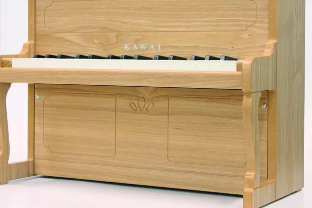 KAWAI Upright Piano Natural