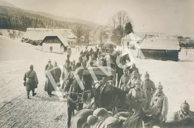 Foto WK I Soldaten unterwegs Winter Kälte Ostfront H1.40