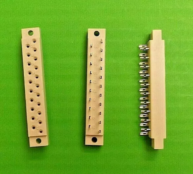 Socket 21 Way DIN 41617 Female Gold PCB Vertical Tail 4A 250V CONEC 102A10079X 3