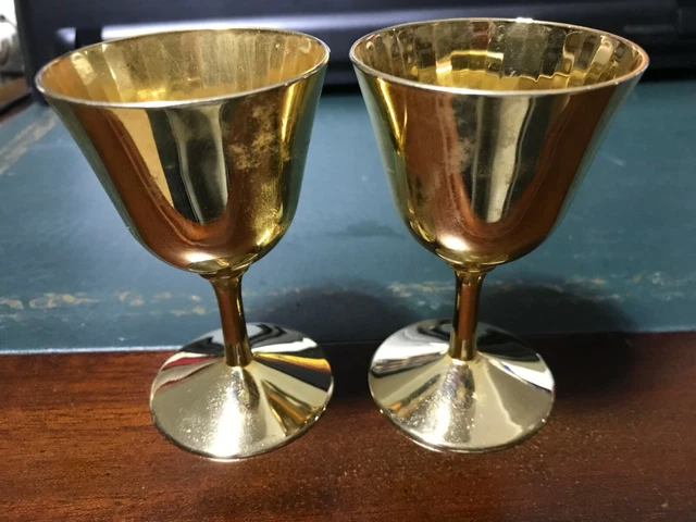 Set Bicchierini In Ottone Dorato Da Utilizzare Anche Per Uova.bellissimi