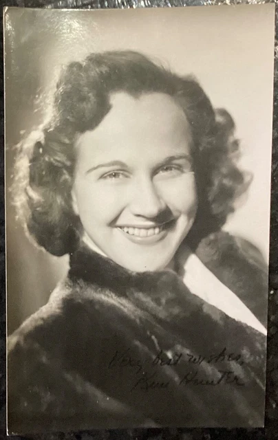 Kim Hunter signed 3.5x5.5" photo
