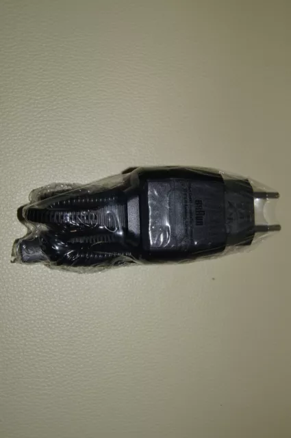 Braun Rasierer Ladekabel 5210 NEU.