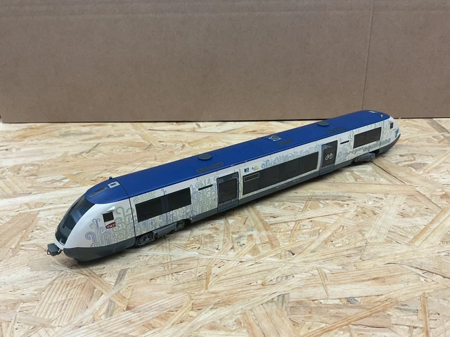 Autorail X73500, livrée Languedoc Roussillon - HJ2254 - Jouef