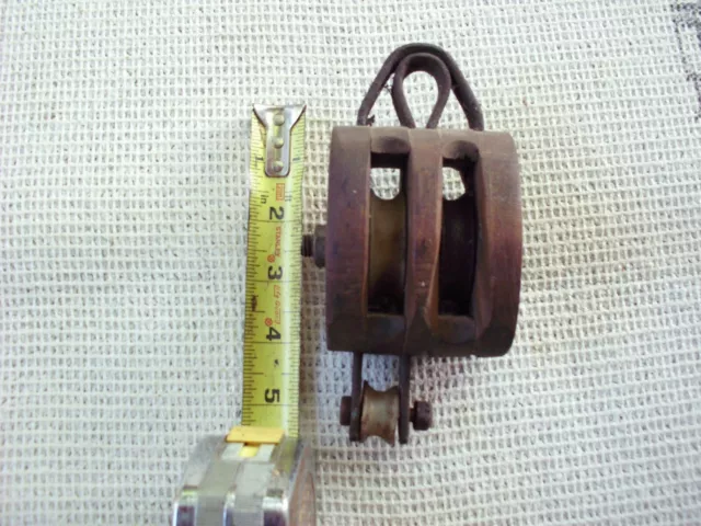 Old Vintage small Barn Pulley : Wood / Metal rustic antique 4 inch 