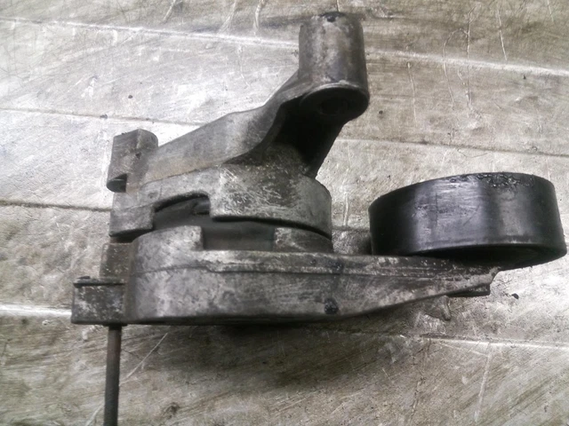 03C903315 galet tendeur pour SKODA OCTAVIA II 2.0 TDI 16V 2009 196197 2