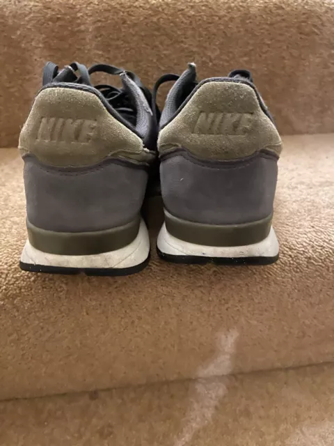 Nike mens internationalist - Dark Grey/Charcoal, Khaki details size uk 9 3