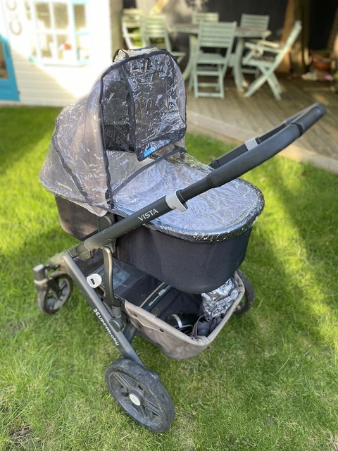 Uppababy Vista 2015 - Buggy/stroller with seat, bassinet, rain cover, etc