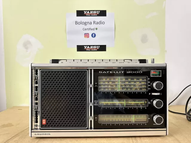 radio vintage Grundig satellit 2000 FUNZIONANTE 100% radio vintage Grundig satellit 2000 FUNZIONANTE 100%
