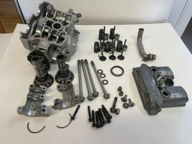 00 01 02 YZ426 Cylinder Head And Parts