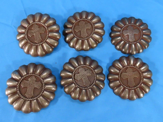 CINTURÓN GRANDE DE COLECCIÓN CONCHOS Estampado Cruz en Círculo ACABADO OXIDADO OXIDADO Para Cinturón de 1