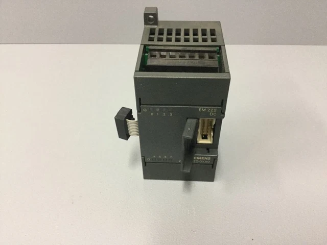 6ES72221BF220XA0     - SIEMENS -      6ES7222-1BF22-0XA0 /  Digital output  USED