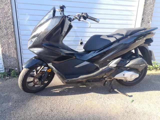 Honda PCX 125 2020 Black 5k miles 12 month MOT