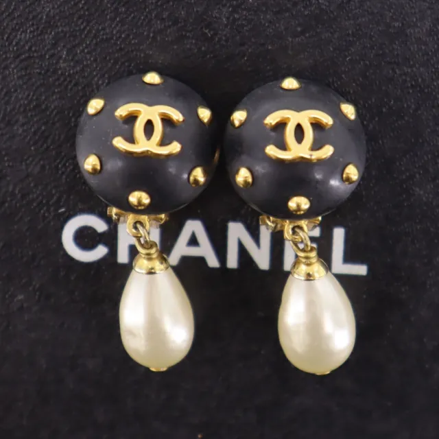 CHANEL CC Logos Pearl Used Earrings Black Gold Clip-On 96C Vintage