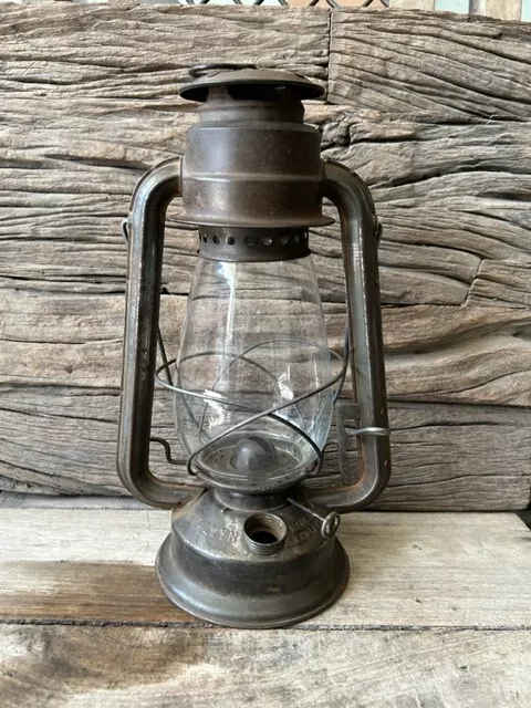 Kerosene lantern globe deals