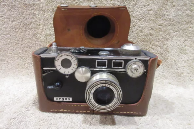 VINTAGE 1950's Argus C-3 The Brick 50mm Coated Cintar 3.5 Rangefinder -For Parts