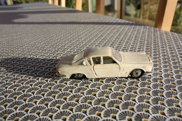 Miniature Voiture Norev Fiat 600 N°61 échelle 1:43 - Plastique - Occasion