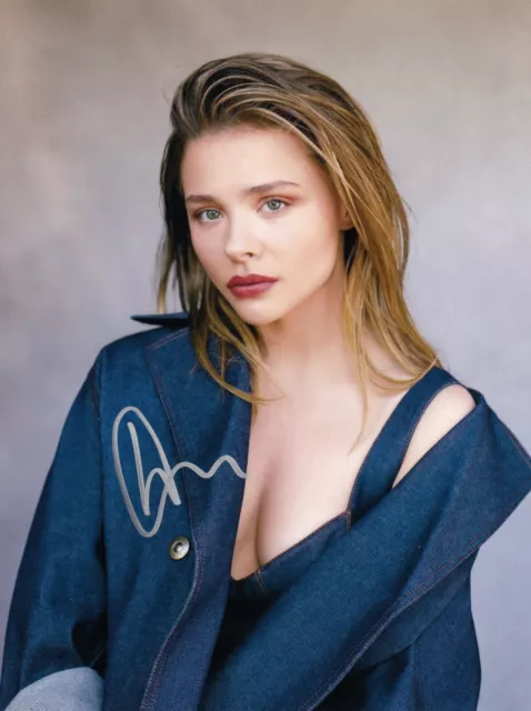 Chloe Moretz Signed Auto 8 x 10  Photograph