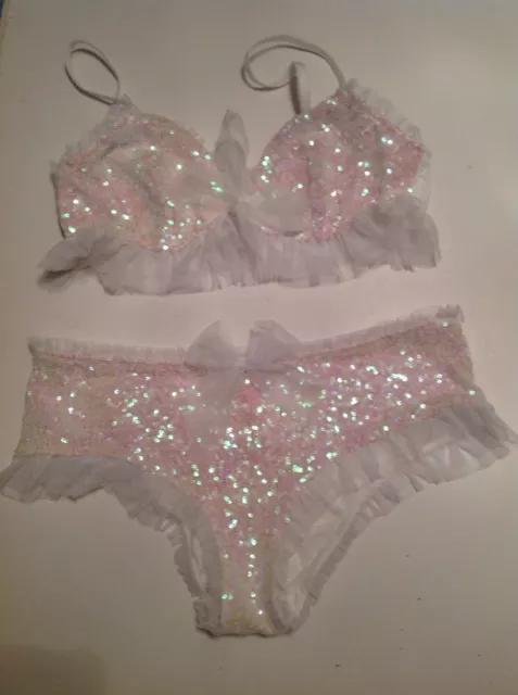 Victorias Secret SET Very Sexy sheer Lace Bralette & peek a boo cheekini  Panty S