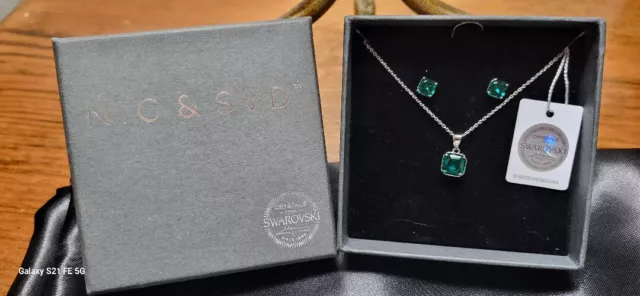 Swarovski Emerald colored Crystal Necklace and Earrings