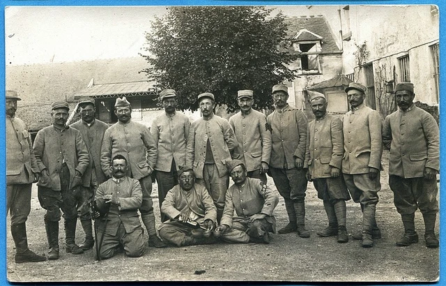Carte Photo CPA Guerre - Élèves Caporaux Écris, Militaire France Années 1900