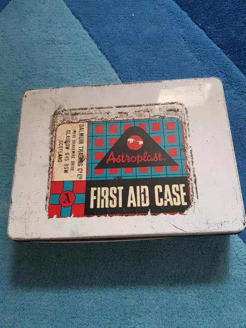 Vintage Collectable Astroplast First Aid Case Full Medical Eye Pad Lint Dressing