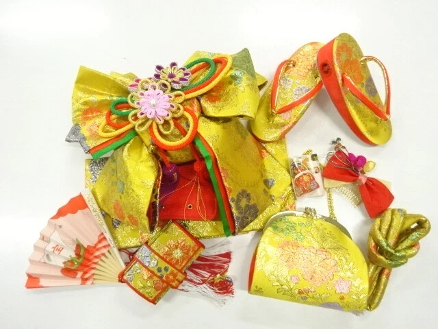 42109# JAPANESE KIMONO / SHICHI-GO-SAN SET (ZORI:18 cm) / FOR GIRLS / WOVEN FLOR