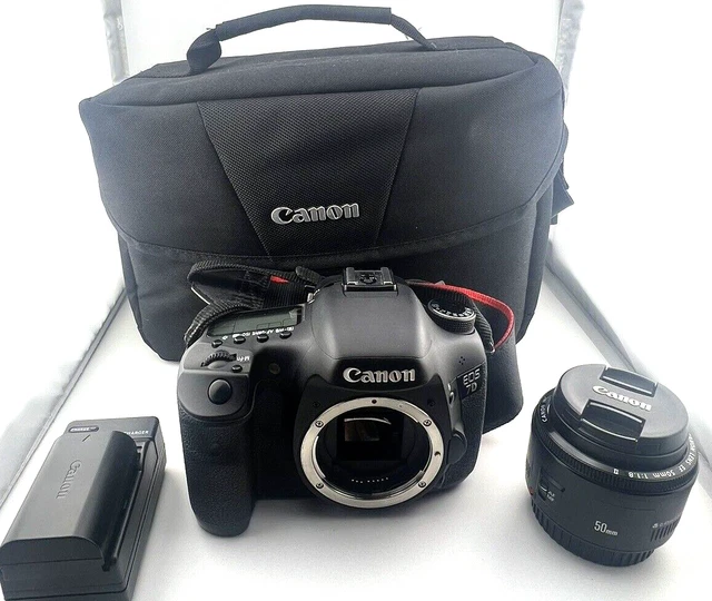 Canon EOS 7D 18MP Digital SLR Camera w/ 50mm 1.8 II Lens Bundle- Near Mint