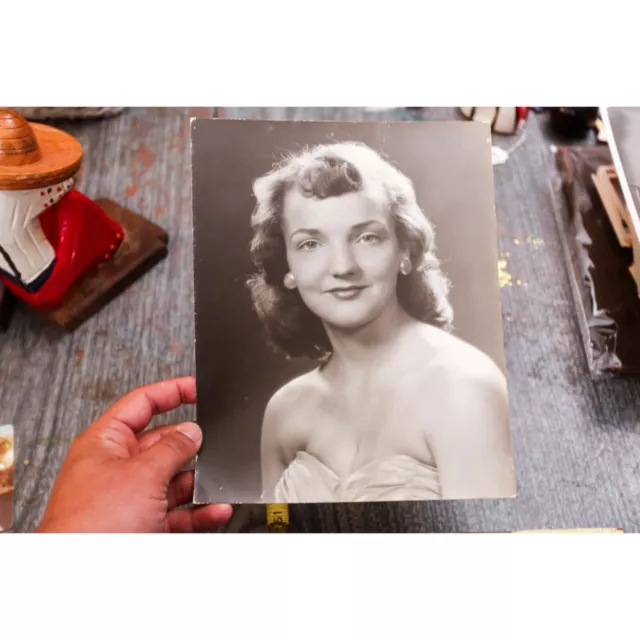 Attractive Woman Dolled Up Shoulders Bare Beautiful Smile 1940s 1950s 8x10 Photo