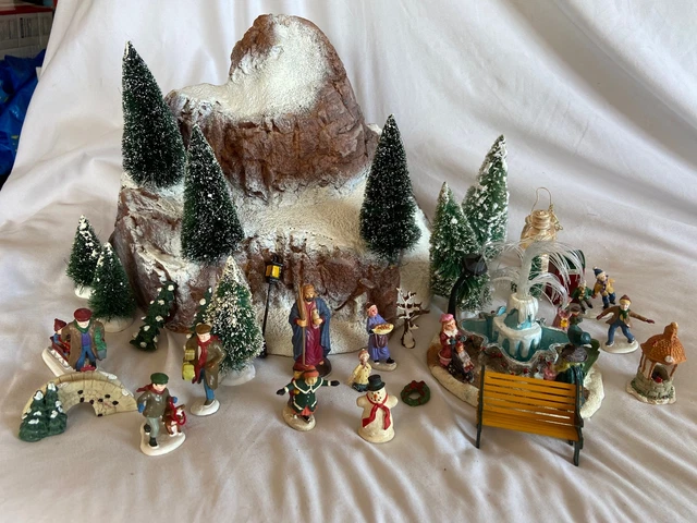 Lemax Mountain Landscape & 9 Bottle Brush Trees & 22 Figures Christmas Holiday