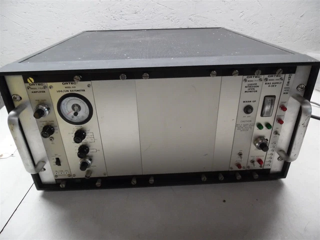 ORTEC Chassis with 5 ORTEC Modules 716A 449 717 459 401A