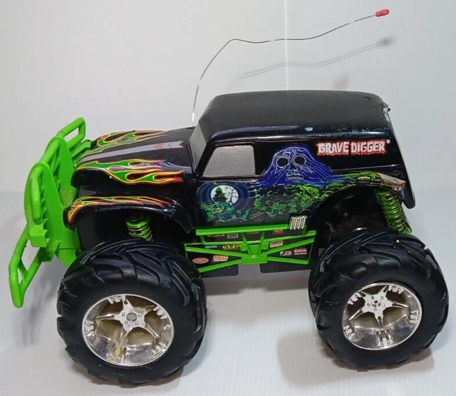 Tyco rc grave digger monster truck deals