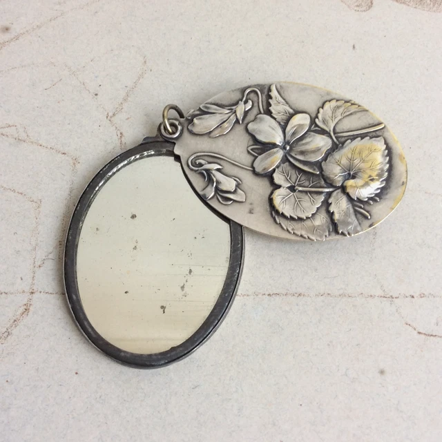 Pendentif + Broche Ancien Vintage Style Art Nouveau – Reliquaire Avec Fleurs Séchées, Métal Laiton – Occasion