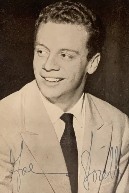 JOHNNY DORELLI  autografo su cartoncino promozionale della CGD . Autogramme