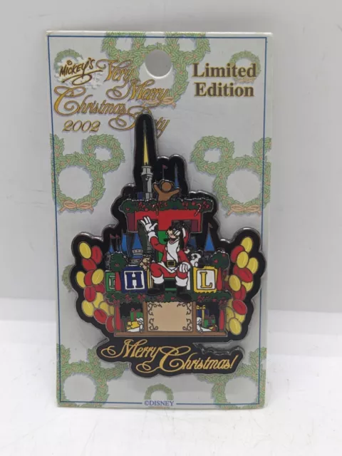 WDW Disney 3D Pin Mickeys Very Merry Christmas 2002 Limited Edition Goofy