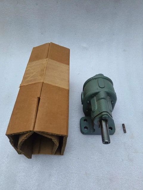 NEW BSM-BROWN&SHARPE NO.2 Gear Pump Chain Oiler 713-20-7