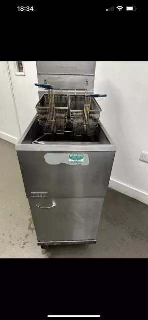 Commercial Pitco Single Tank Double Basket Fryer