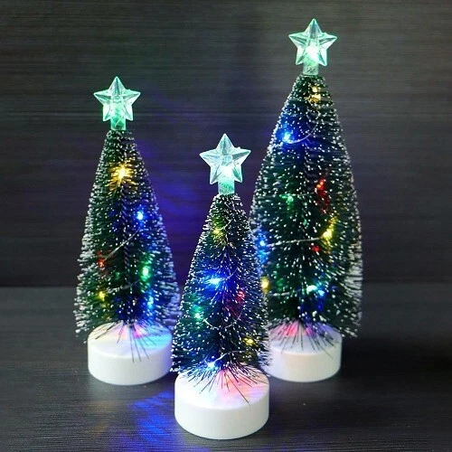 3 Alberi Di Pino Artificiali In Miniatura Con Luci LED | Decorazione Da Tavolo Natalizia | 15-25 Cm | Per Scrivania E Cameretta